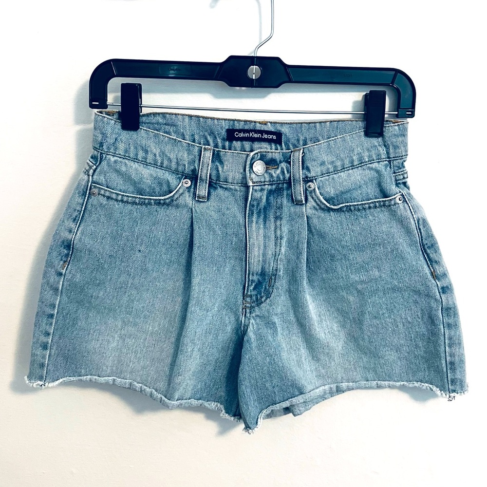 Calvin Klein Jeans. Shorts
